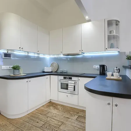 Corolla Nowy Swiat 43 Stare Miasto *