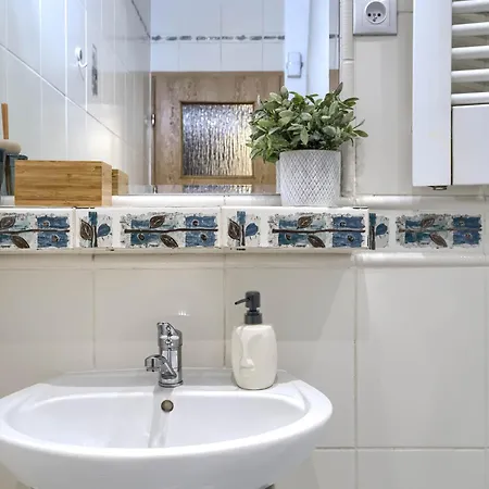 Corolla Nowy Swiat 43 Stare Miasto *