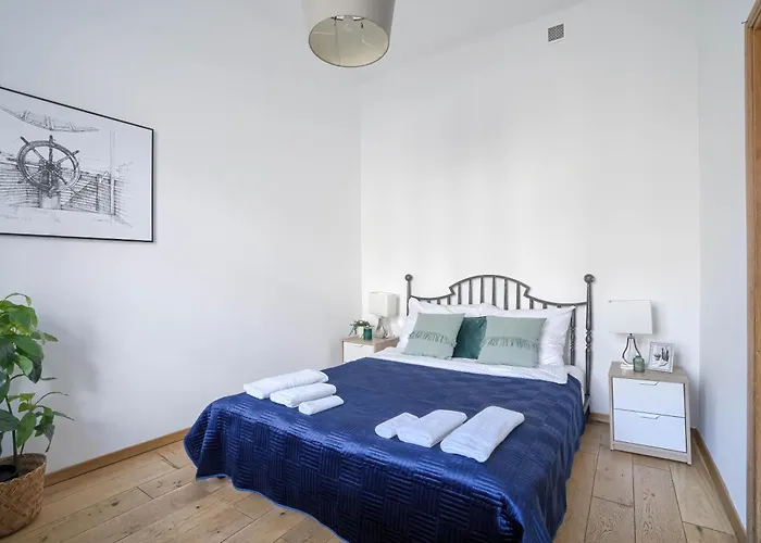 Corolla Nowy Swiat 43 Stare Miasto *